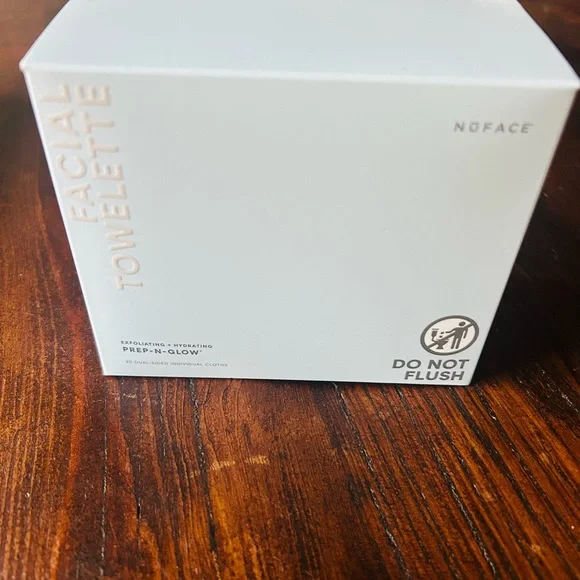 NuFace Skincare Trinity + w/ Effective Lip & Eye Attachment + Full Size Extras - Picture 5 of 8